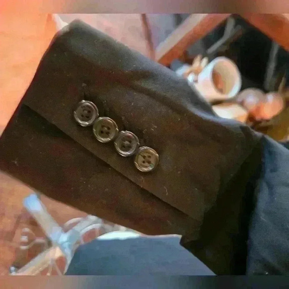 Suit jacket. - Picture 3 of 4